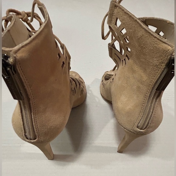 BCBGeneration tan lace up high heel stiletto, size 10M. - Picture 2 of 7